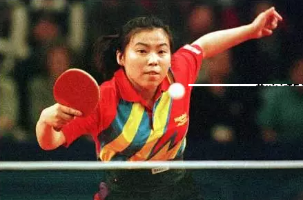 鄧亞萍當(dāng)年那么牛，退役后為什么不留隊(duì)任教？