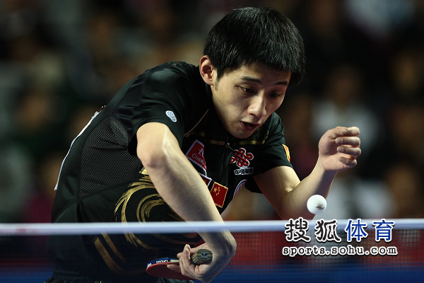 張繼科擰球瞬間的握拍方式