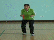 乒乓球初學(xué)者最欠缺的步伐怎么練？