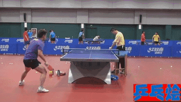 拉弧圈球怎樣才能集中力量增強威脅性