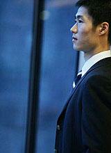 王勵勤獨家?guī)洑鈱懻?不經意的男人魅力無法擋(圖)