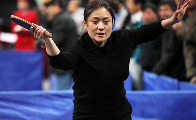 乒乓球冠軍劉偉參加開學(xué)第一課 給學(xué)生分享國歌情