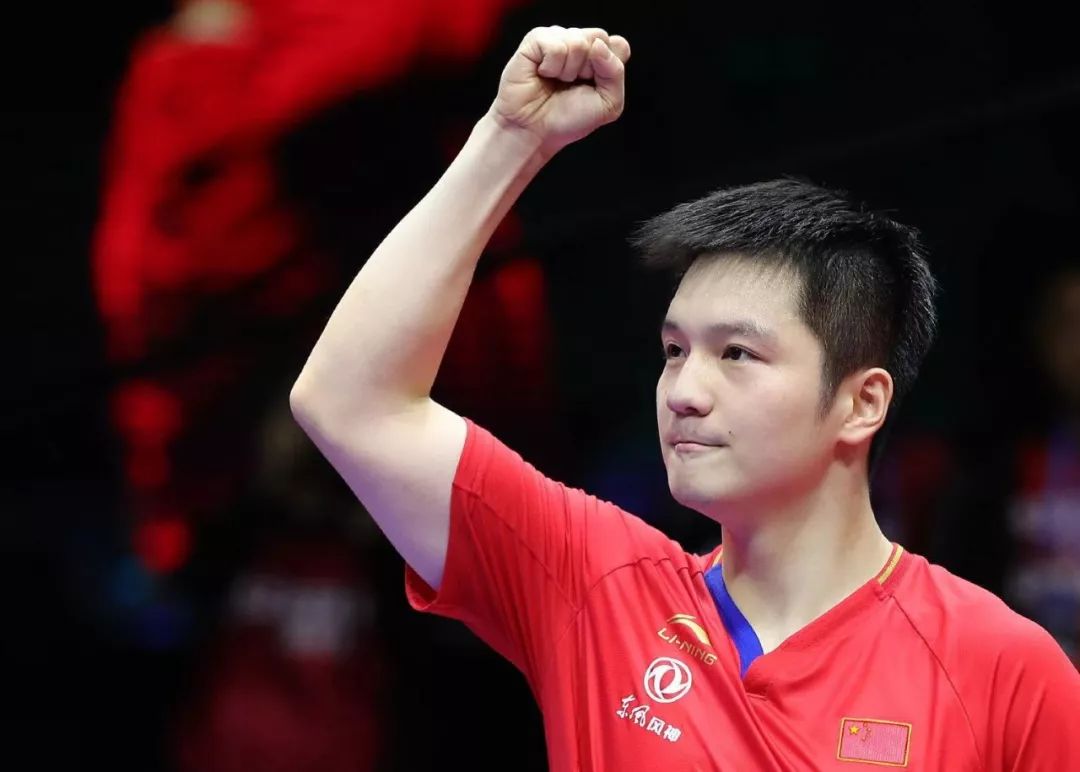 樊振東對馬龍玩套路帶節(jié)奏，陳夢三連冠太硬氣！