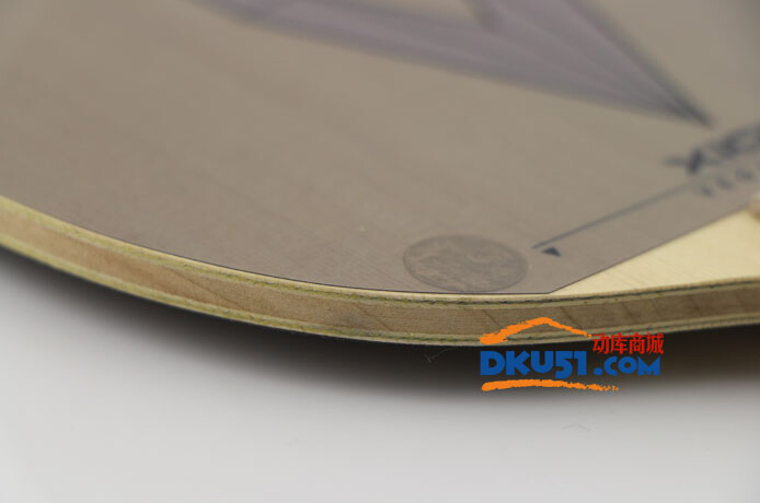 紅雙喜狂飆博芳碳B2試打?qū)Ρ闰溍臀秧敿?jí)乒乓球底板