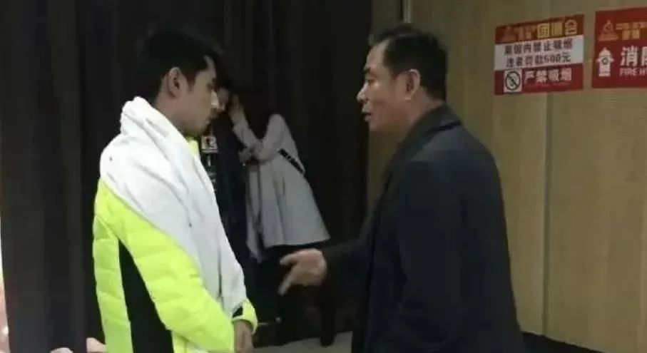 蔡振華復出站臺張繼科，劉國梁缺席引猜測，三人關系或耐人尋味？
