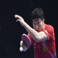 馬龍反手動(dòng)作真漂亮，學(xué)會(huì)了提高兩個(gè)球！