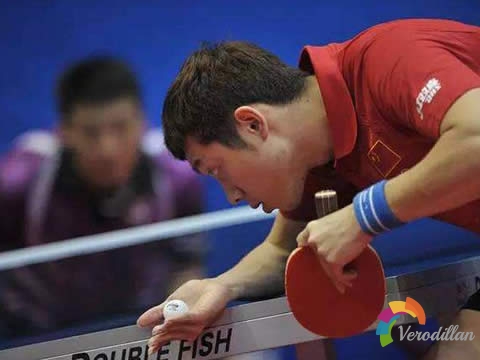 乒乓球正手位若何發左側上下旋球[手藝要領]