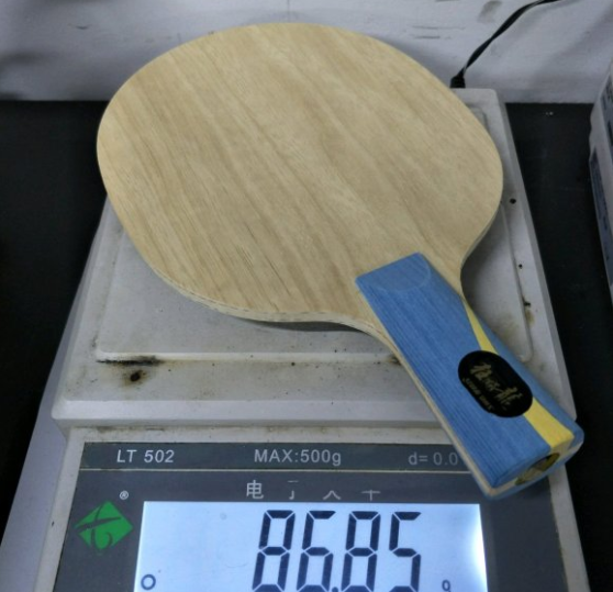 紅雙喜狂飆龍5x直板乒乓球拍試打評測：對比極強純木