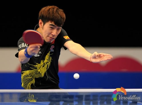 用直板橫打的方式擰對方下旋球要注重什么