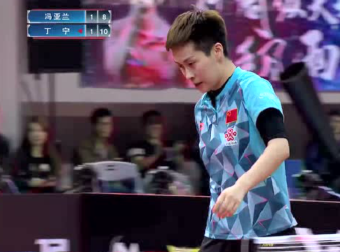 (劉國梁都點(diǎn)贊)2017年度最佳回合提前誕生，馮亞蘭打出世紀(jì)神球！