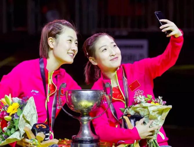 (決賽視頻)2017年第54屆杜賽多夫世乒賽女雙決賽&nbsp;丁寧/劉詩雯vs陳夢/朱雨玲4:3