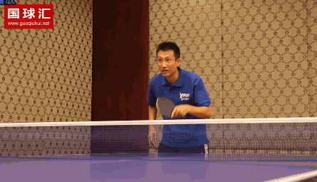 【美女示范】業(yè)余接發(fā)球大招來(lái)了！動(dòng)動(dòng)手指，劈長(zhǎng)！劈長(zhǎng)！！劈長(zhǎng)！！